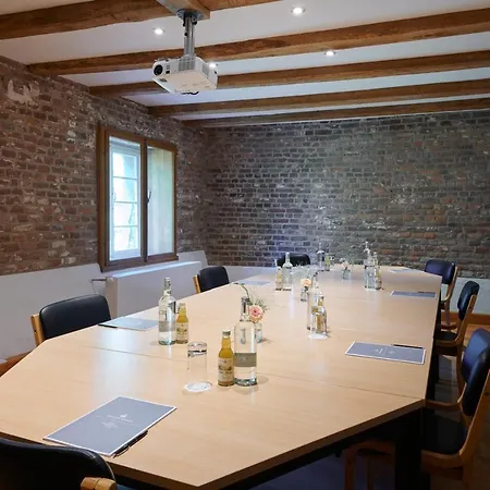 Hotel Schloss 3*